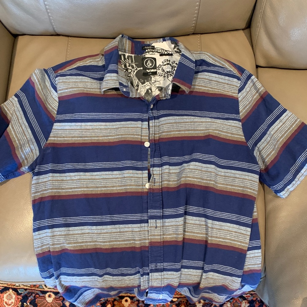 Volcom Button Down short sleeve shirt